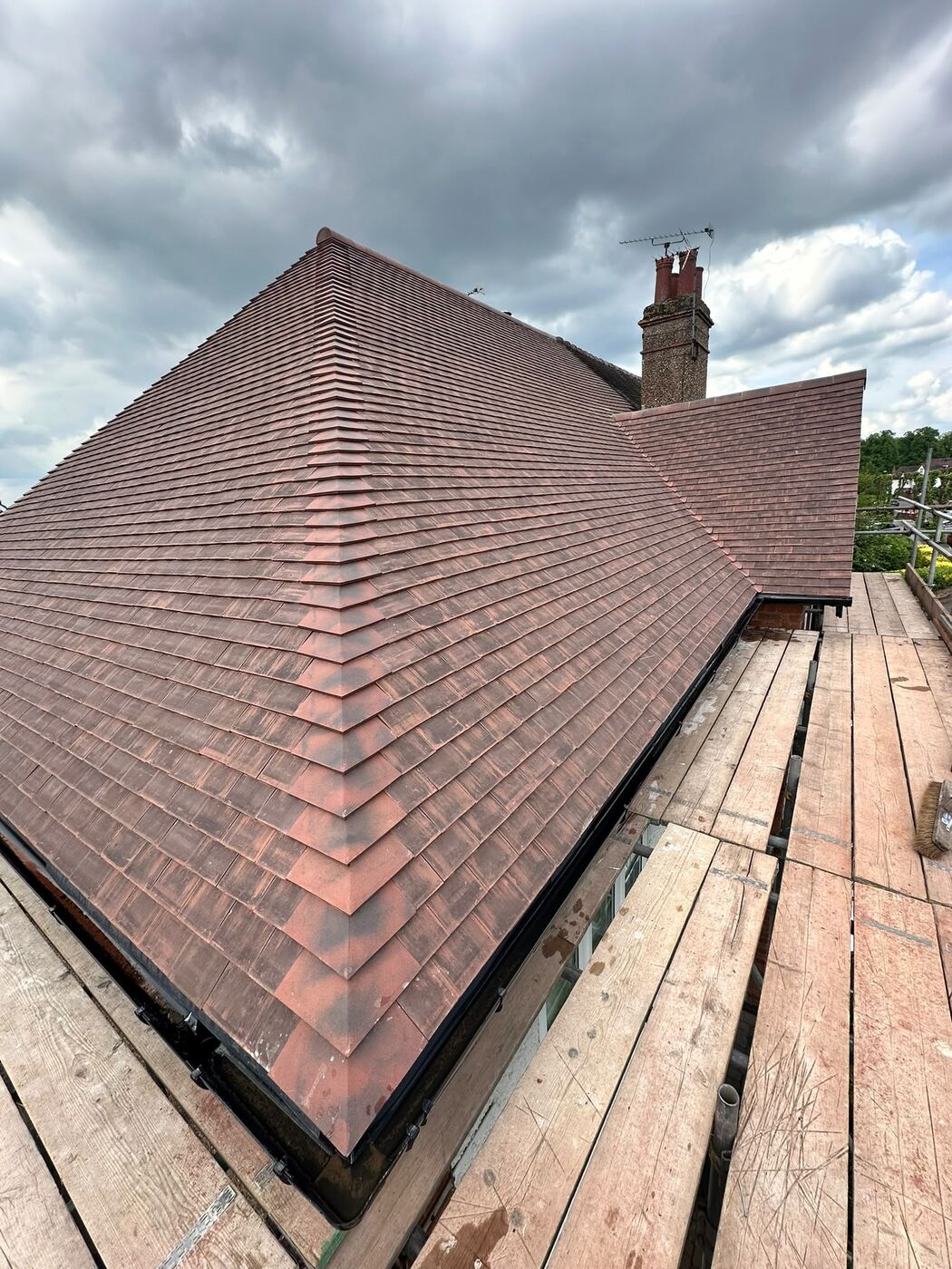 Machine-made clay tiles
